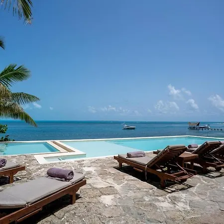 Casazul, Luxury Beachfront Villa With Infinity Pool
